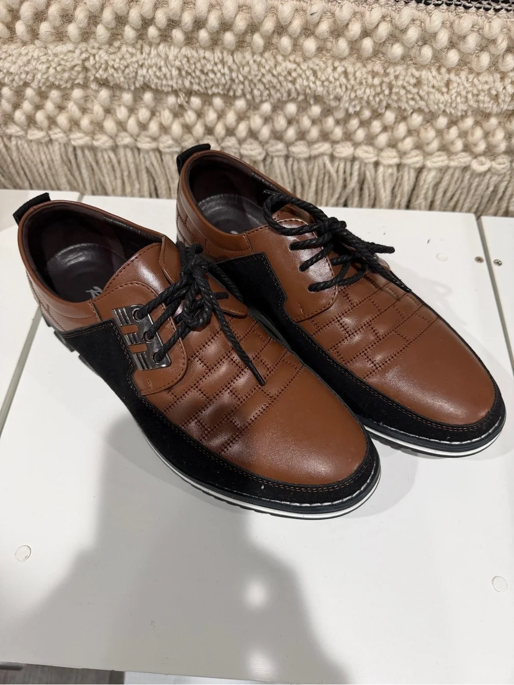 Men's Brown & Black Lace-Up Casual Shoes